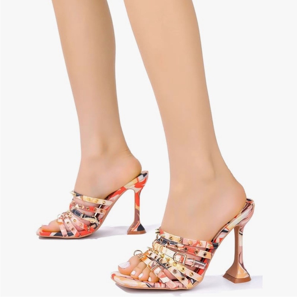CAPE ROBBIN Bonita Spike Square Toe Odd Shaped Heels. - Picture 4 of 9
